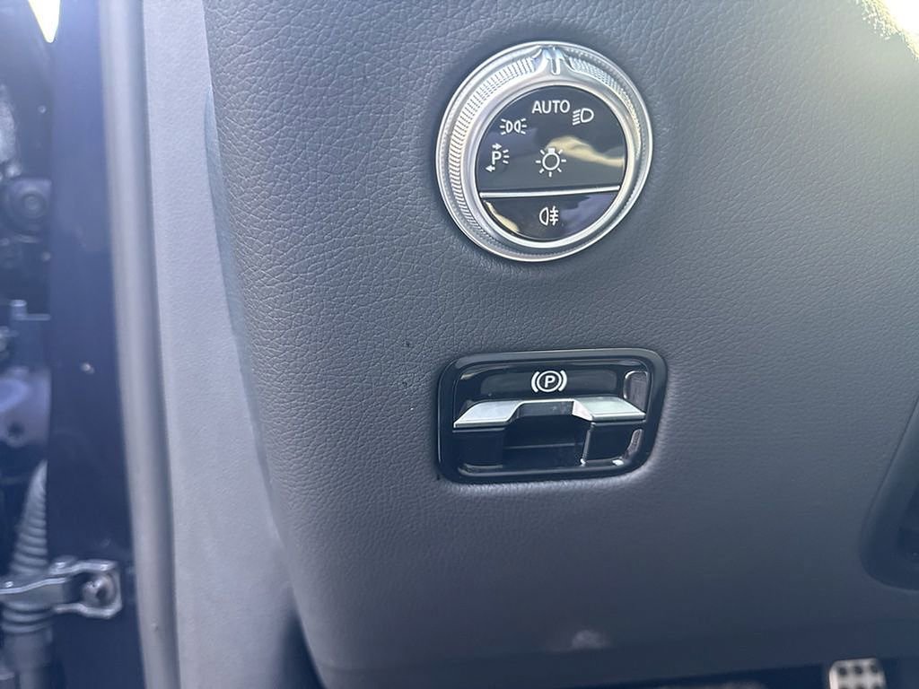 Used 2023 Mercedes-Benz GLC 300 4MATIC image 12