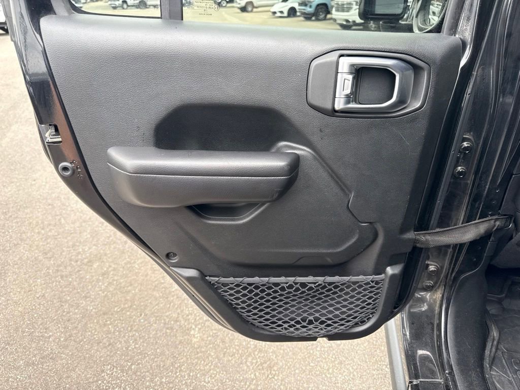 Used 2019 Jeep Wrangler Unlimited Rubicon AWD/4WD image 26