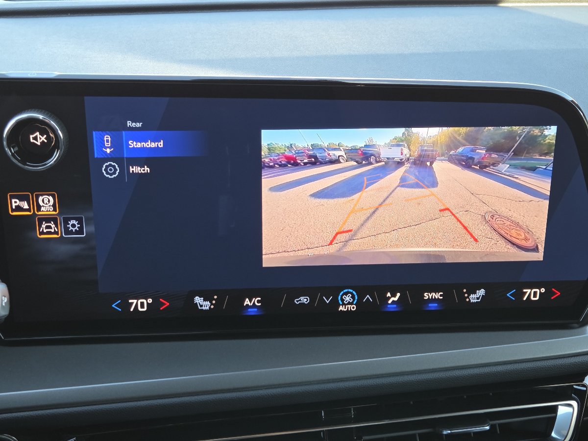 New 2027 Chevrolet Traverse LT AWD/4WD image 9