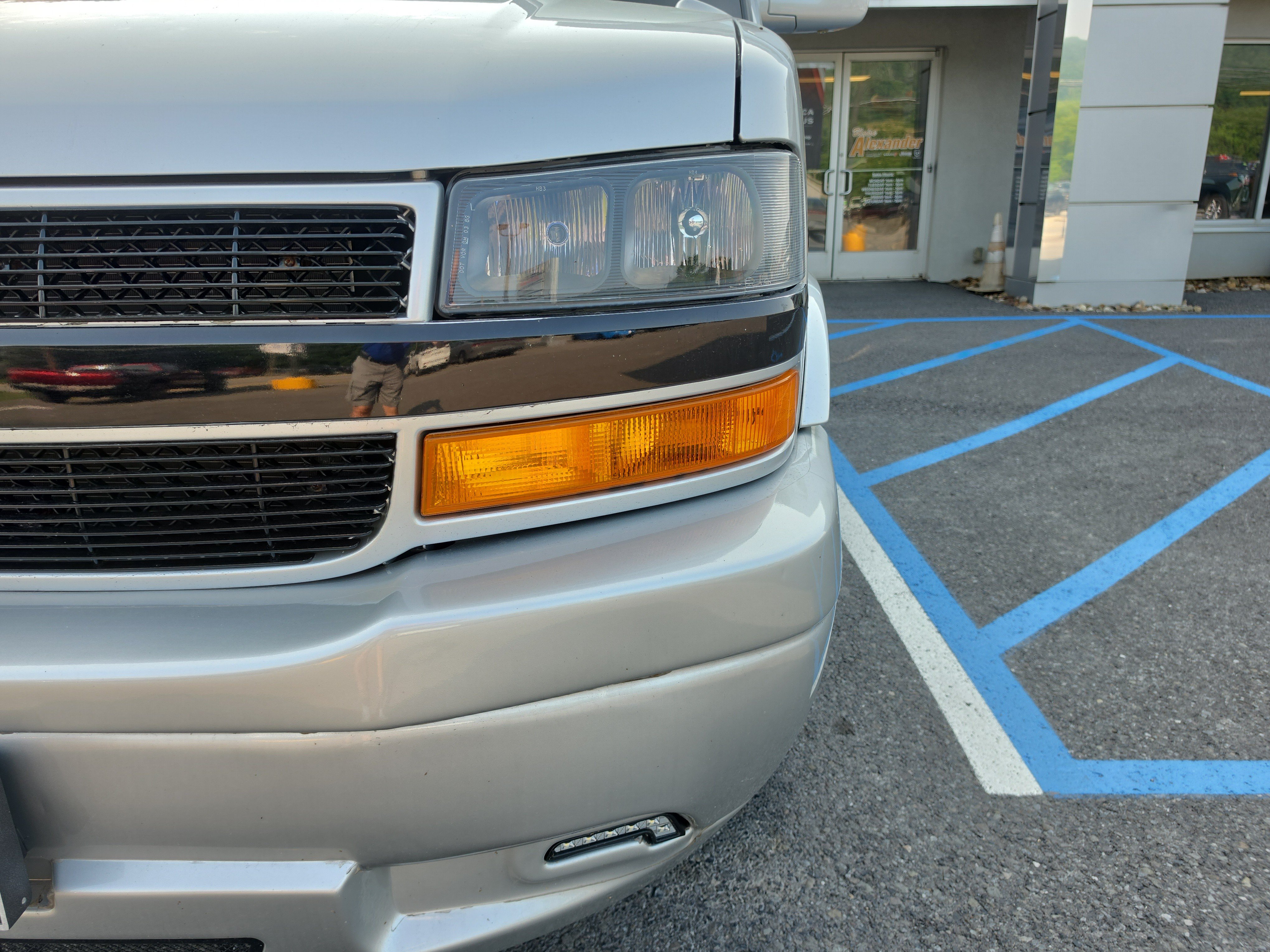 Used 2021 Chevrolet Express 2500 LS w/ Enhanced Convenience Package RWD image 14
