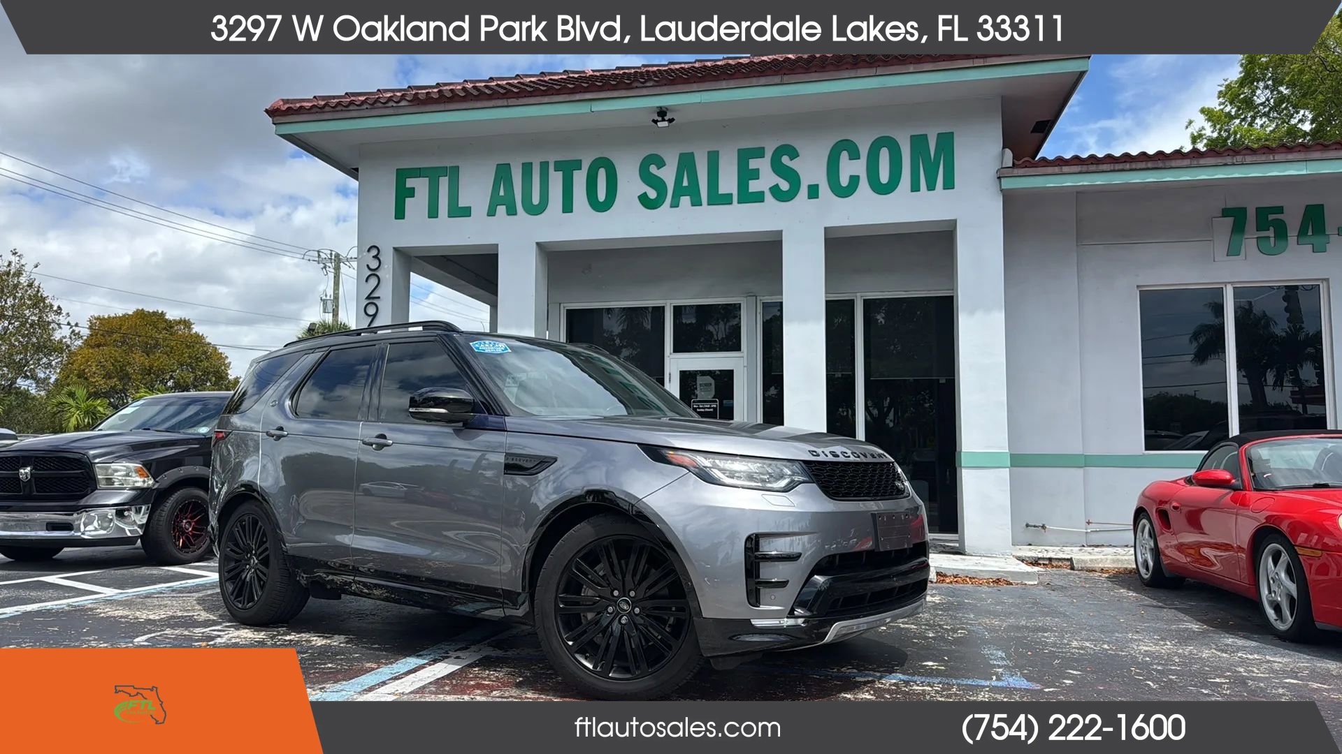 Used 2020 Land Rover Discovery HSE image 2