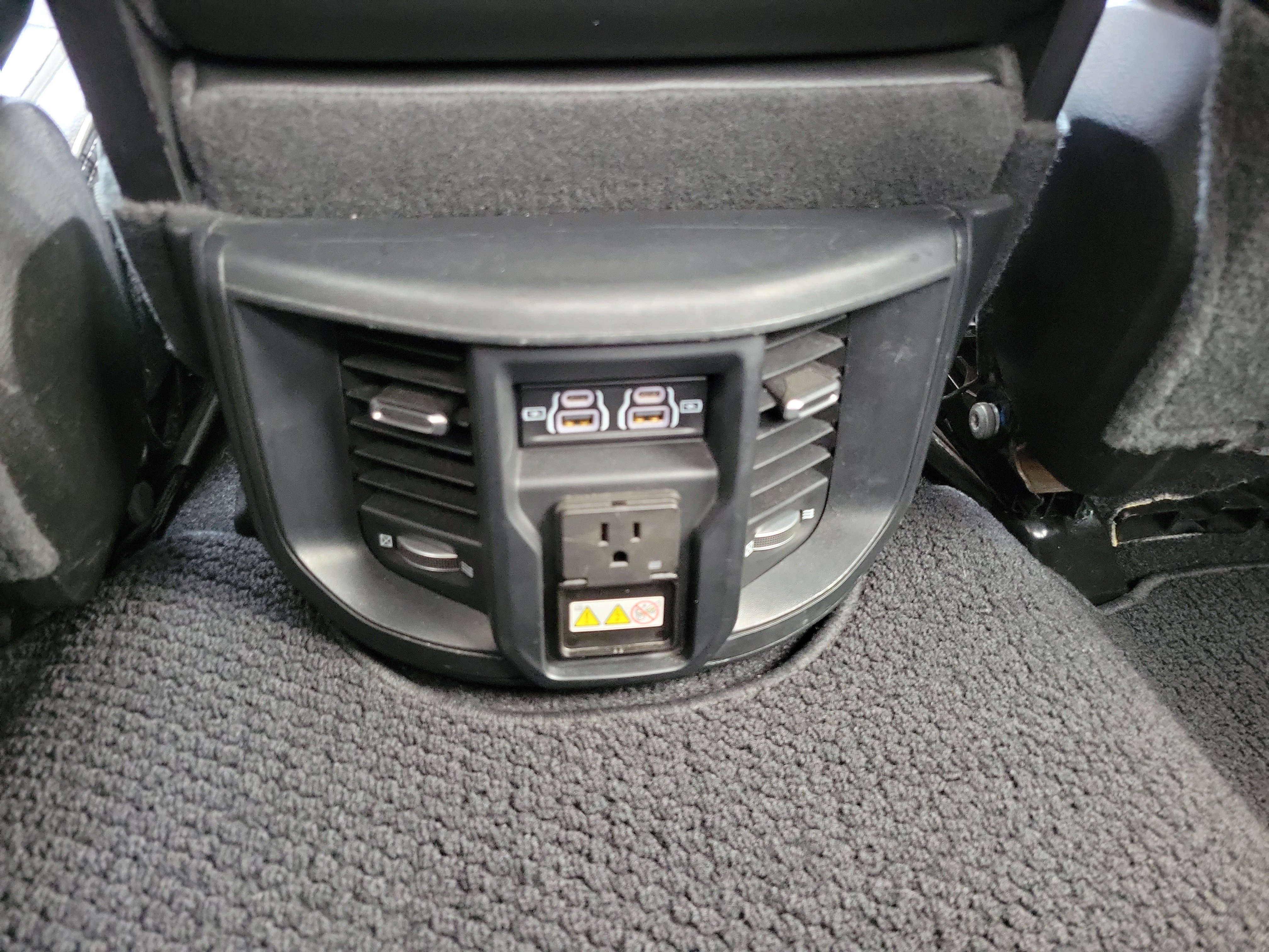 Used 2022 RAM 2500 Laramie AWD/4WD image 9