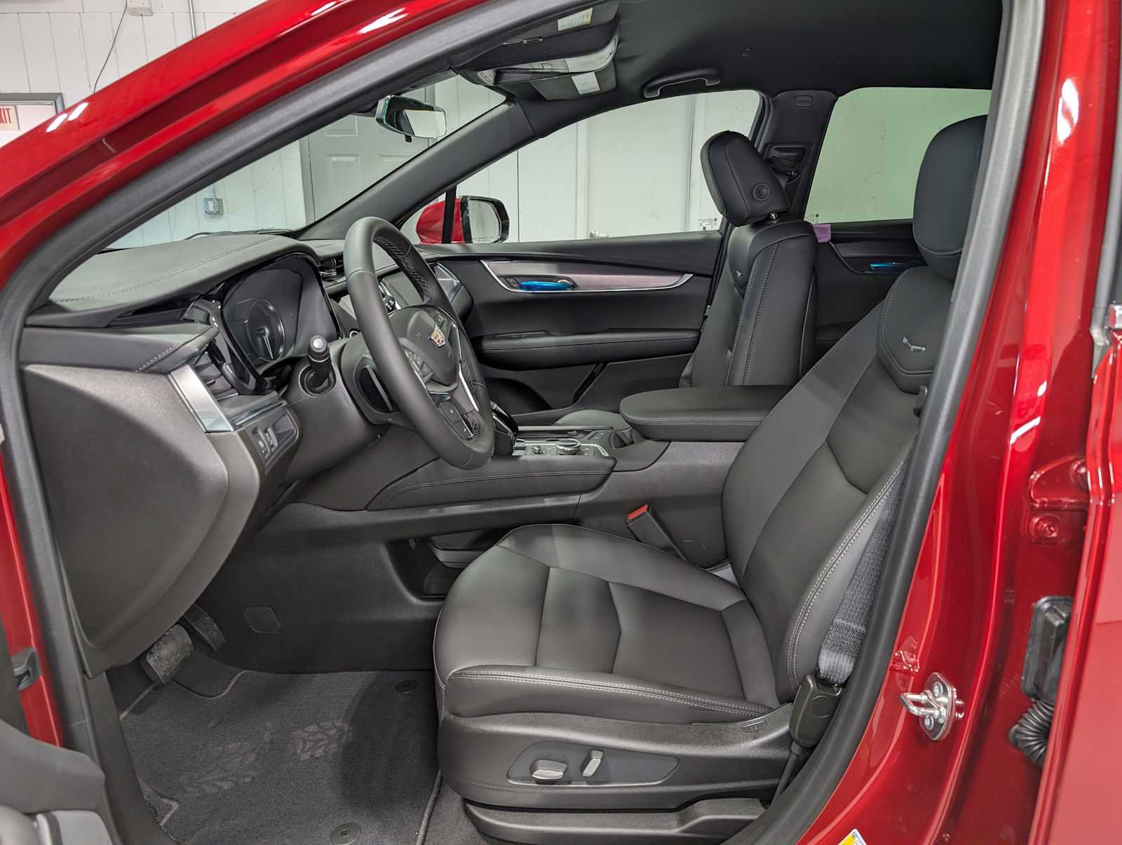 New 2026 Cadillac XT5 Luxury AWD/4WD image 4