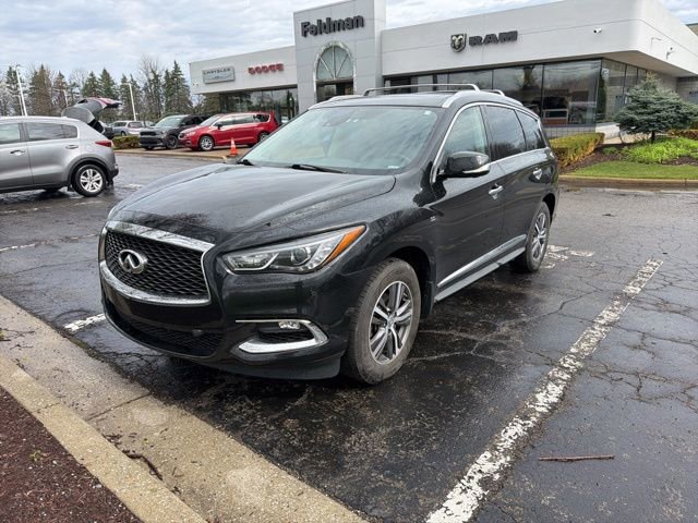 Used 2019 INFINITI QX60 Luxe w/ Essential Package image 1
