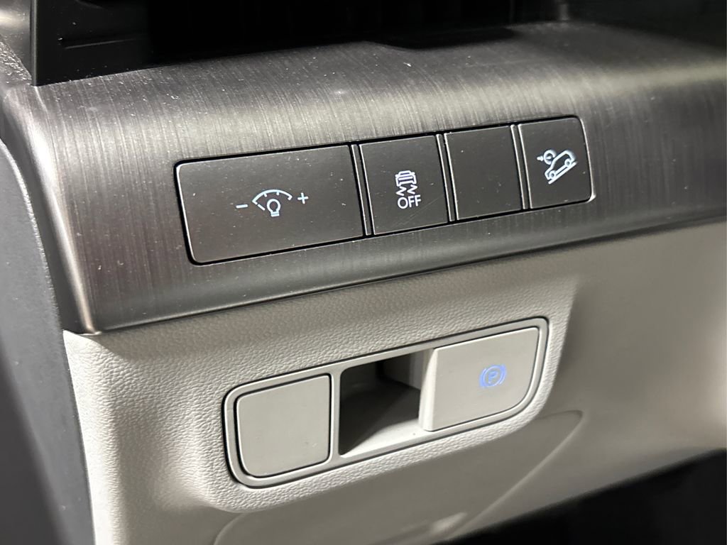 Used 2024 Hyundai Kona SEL image 37