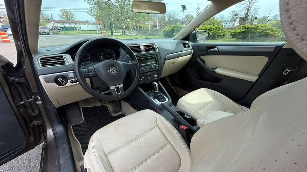 Used 2013 Volkswagen Jetta TDI image 22