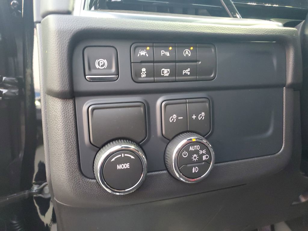 New 2026 Chevrolet Suburban LT w/ Comfort Package image 19