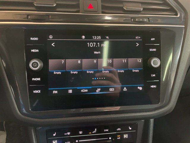 Certified 2023 Volkswagen Tiguan SE R-Line FWD image 19