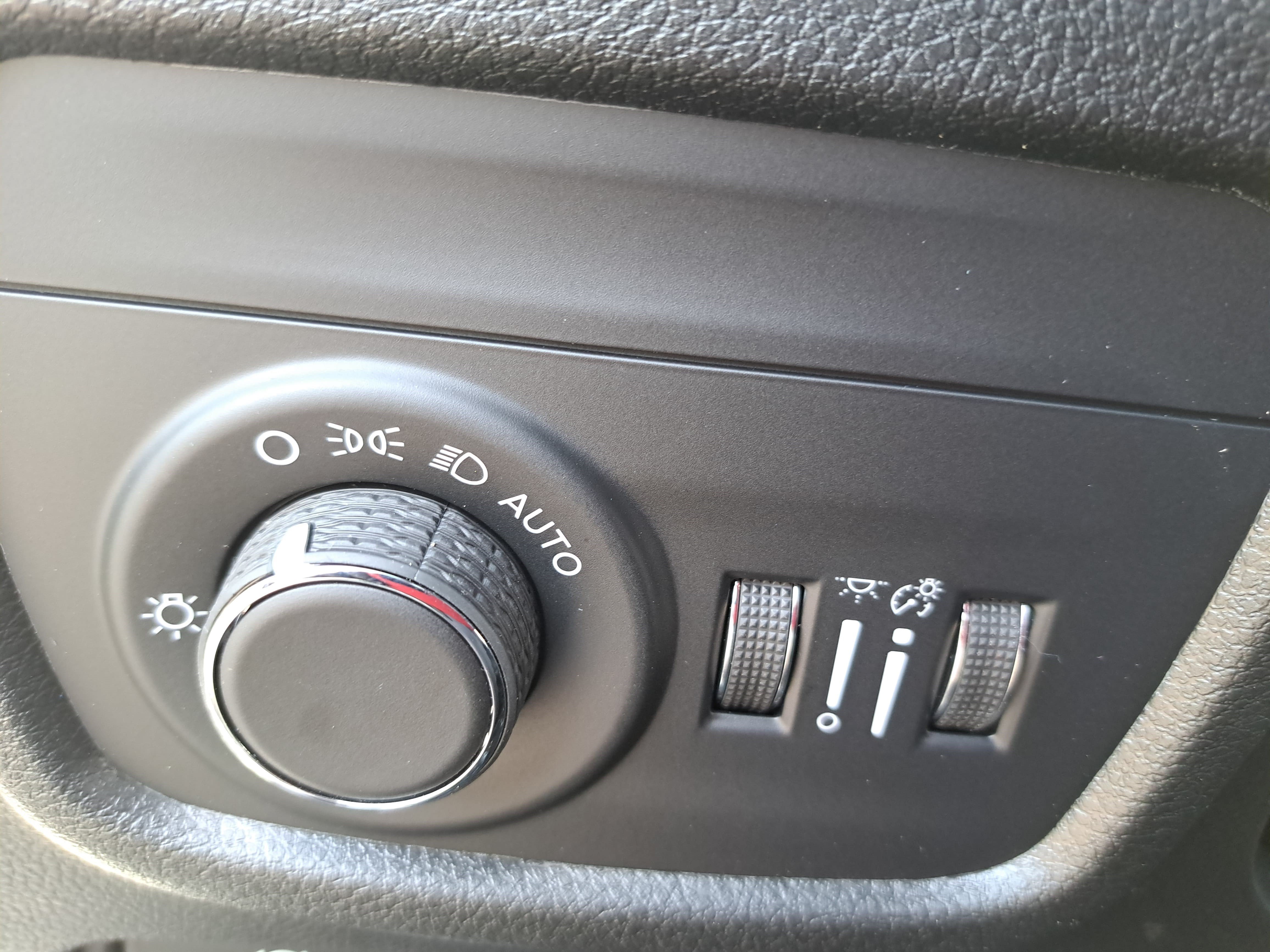 New 2026 Jeep Grand Cherokee Altitude AWD/4WD image 25