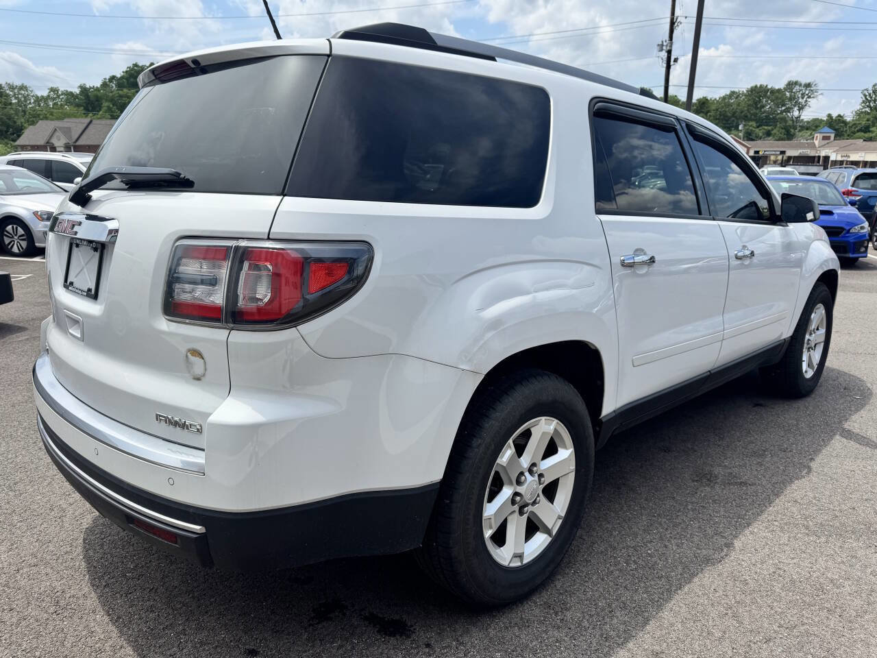 Used 2016 GMC Acadia SLE AWD/4WD image 8