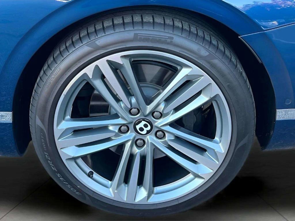 Used 2024 Bentley Continental GT image 35