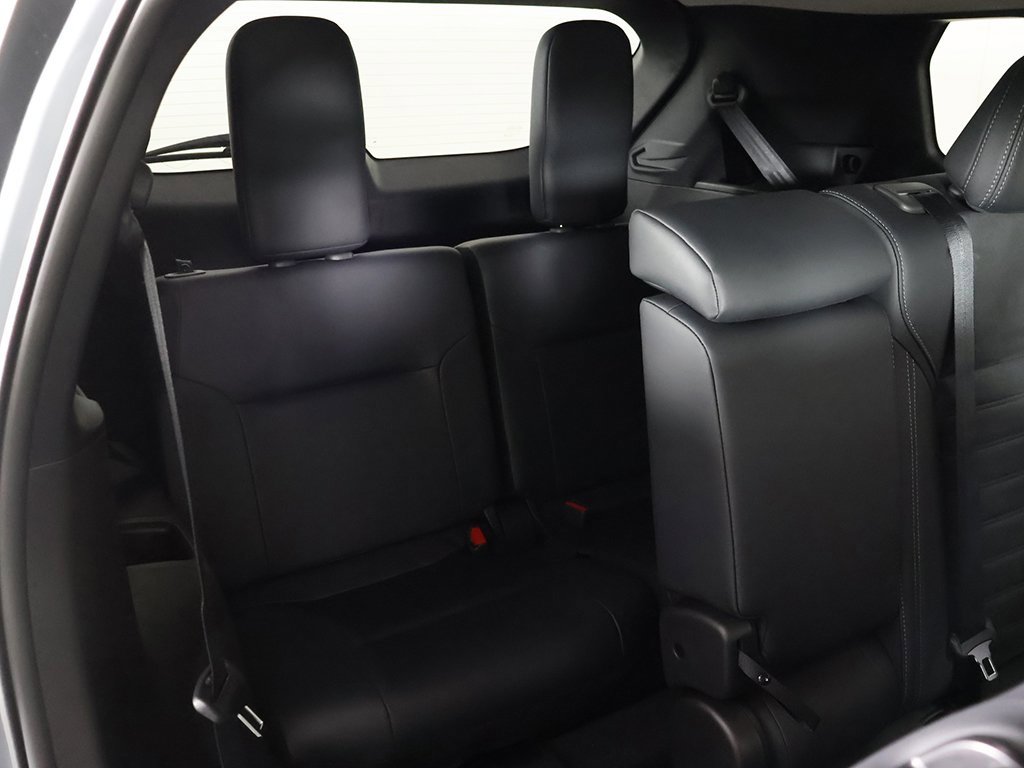 New 2025 Mitsubishi Outlander SE image 39