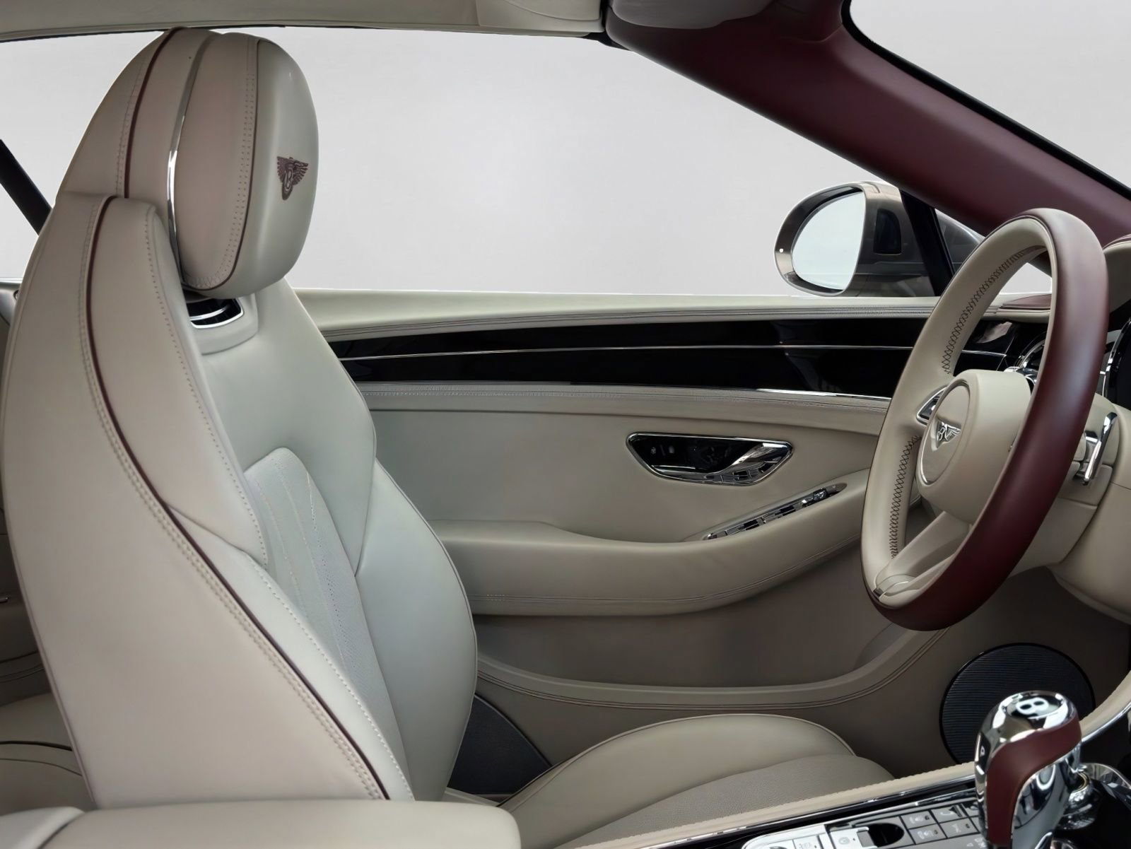 Used 2024 Bentley Continental GT AWD/4WD image 23