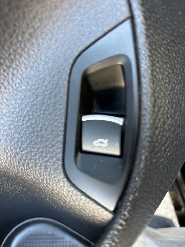 Used 2012 Volkswagen Passat 2.5 SE image 19