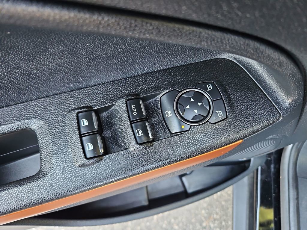 Used 2021 Ford EcoSport SE w/ SE Convenience Package FWD image 28