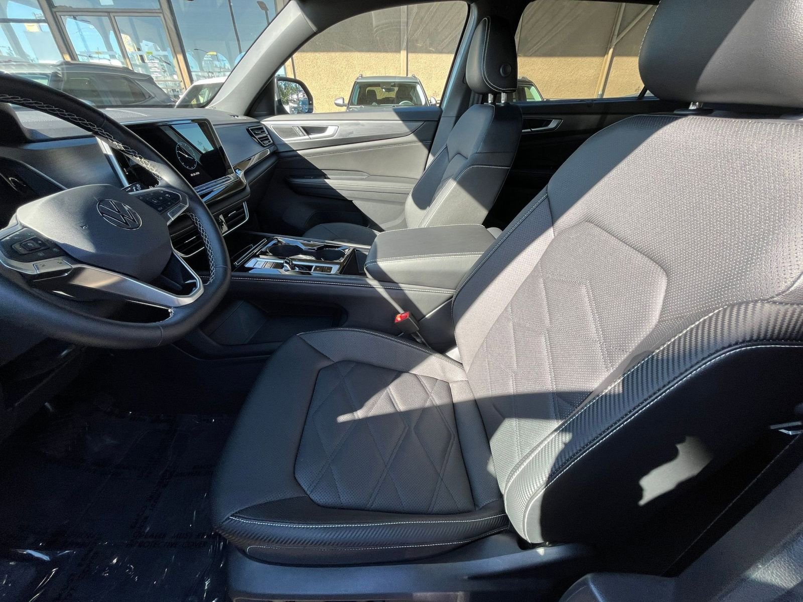 Used 2025 Volkswagen Atlas Cross Sport SE image 29