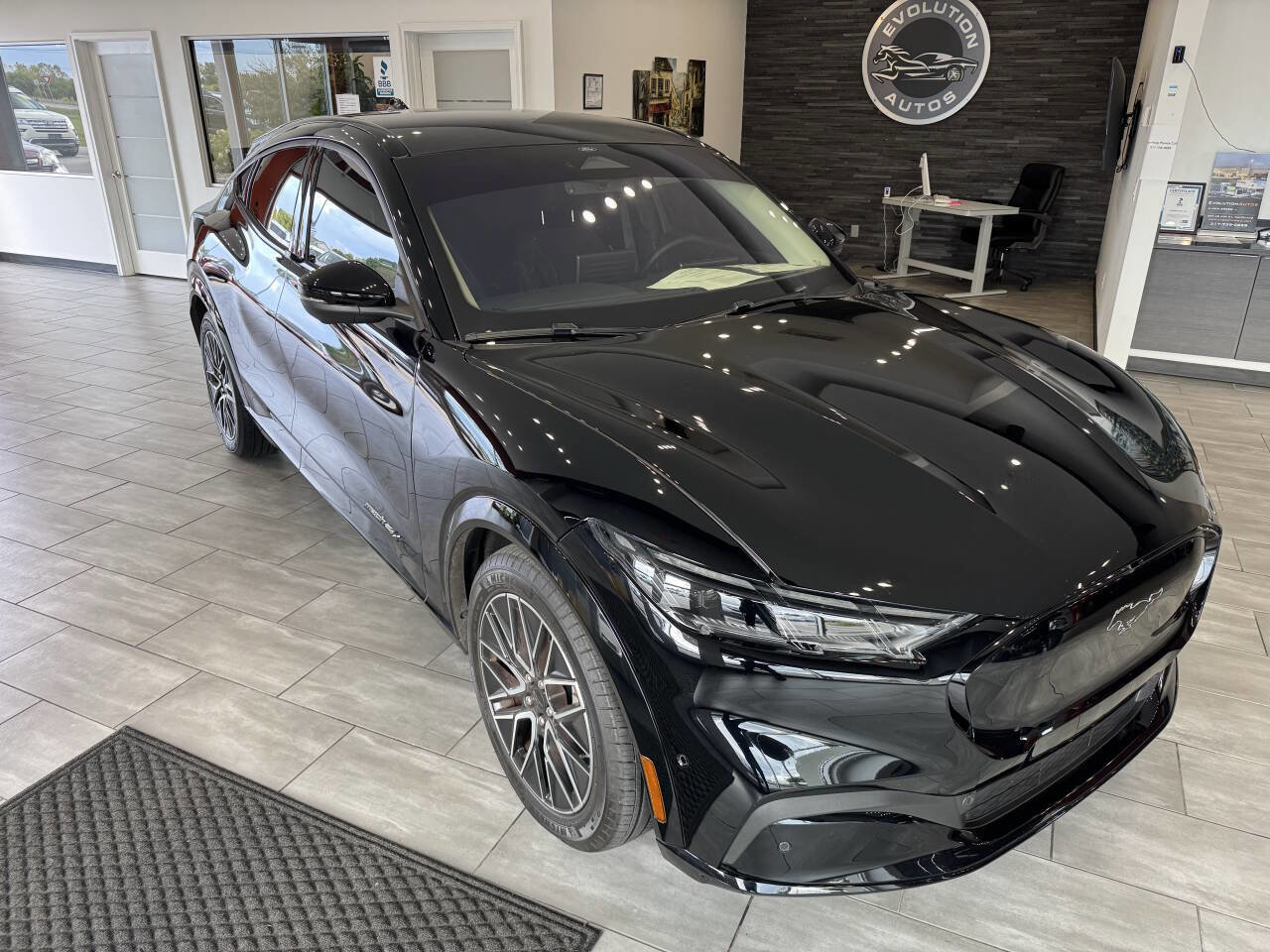 Used 2024 Ford Mustang Mach-E Premium image 7