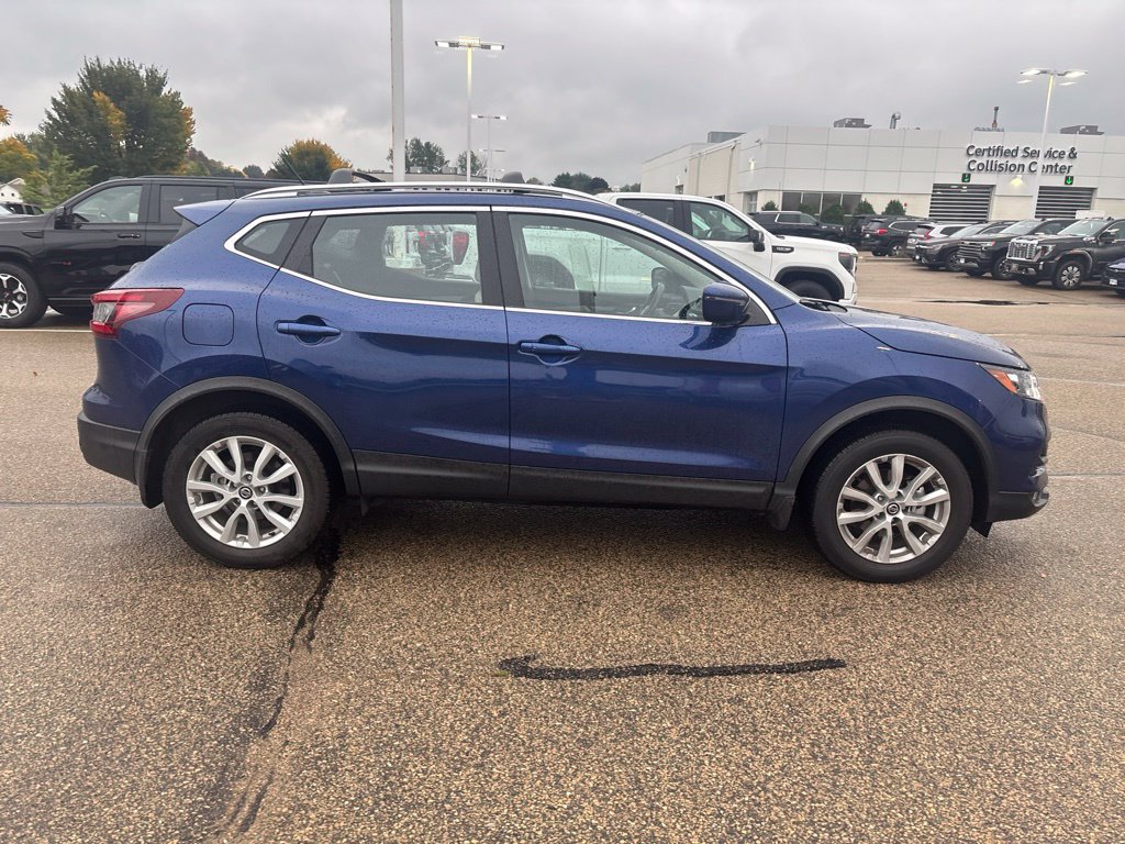 Used 2022 Nissan Rogue Sport SV AWD/4WD image 4