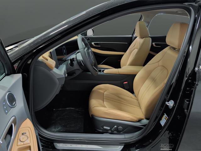 New 2026 Hyundai Sonata Limited image 4