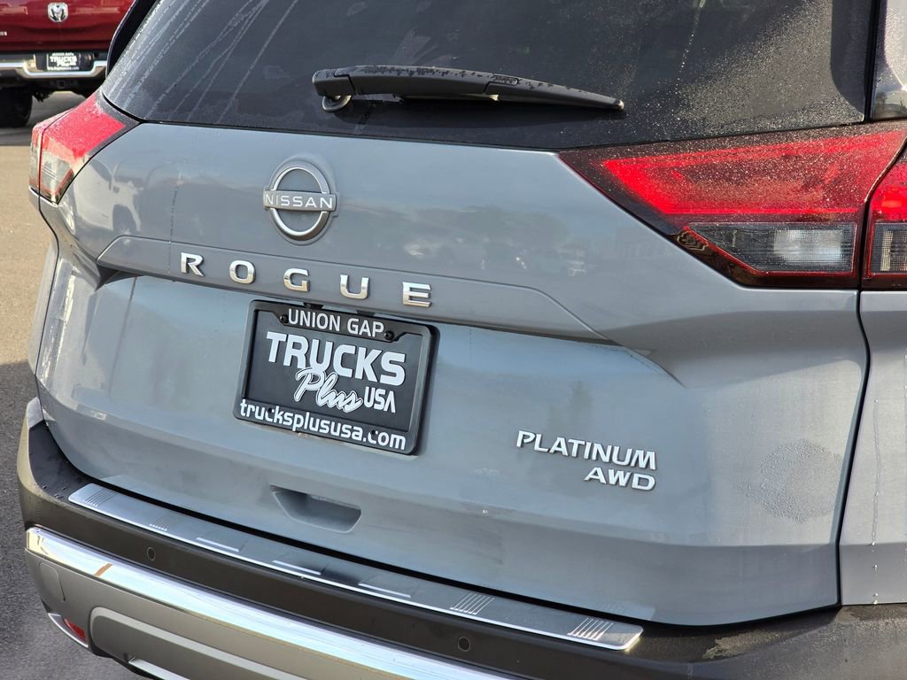 Used 2023 Nissan Rogue Platinum w/ Platinum Premium Package image 13