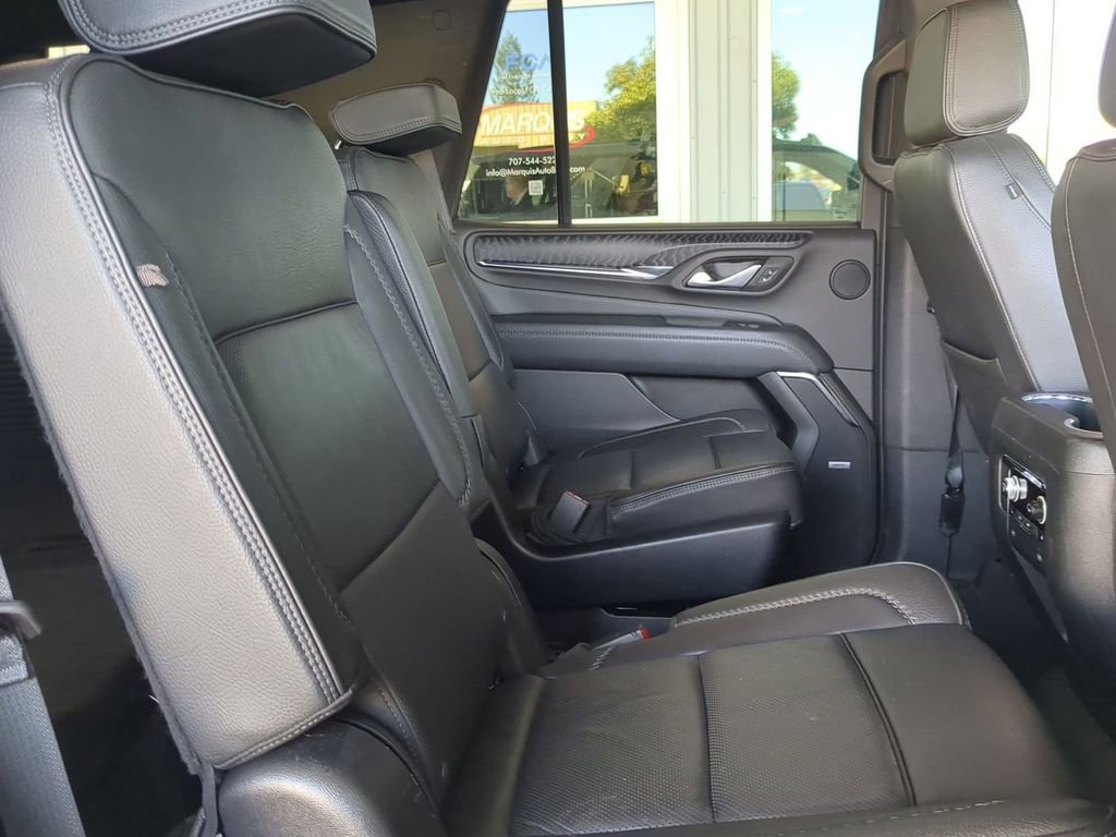 Used 2023 GMC Yukon Denali image 7