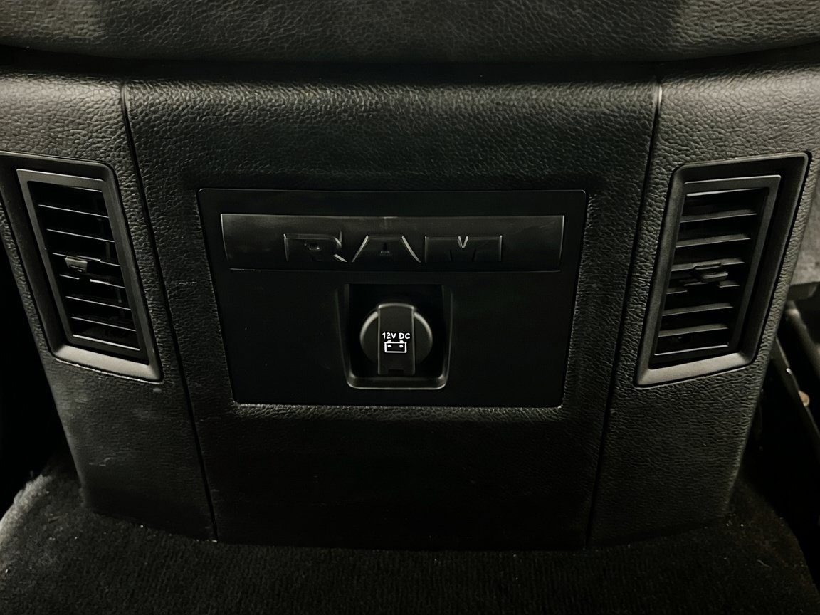 Used 2023 RAM 1500 Warlock AWD/4WD image 17