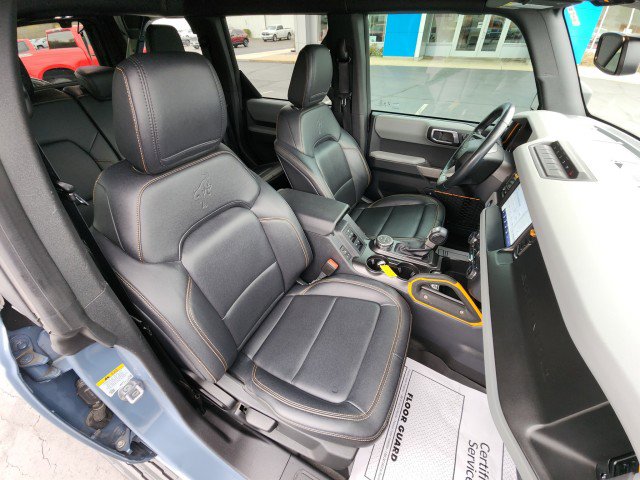 Used 2023 Ford Bronco Badlands image 13