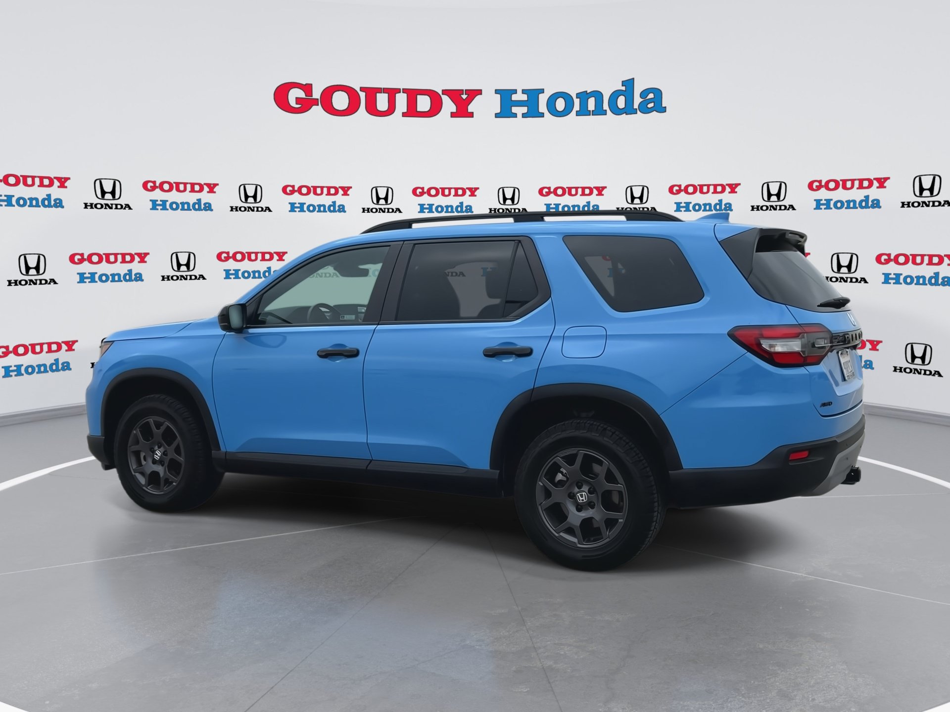 Certified 2023 Honda Pilot TrailSport image 6
