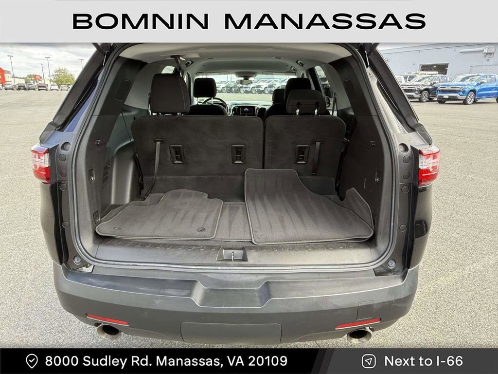 Used 2021 Chevrolet Traverse LT image 11