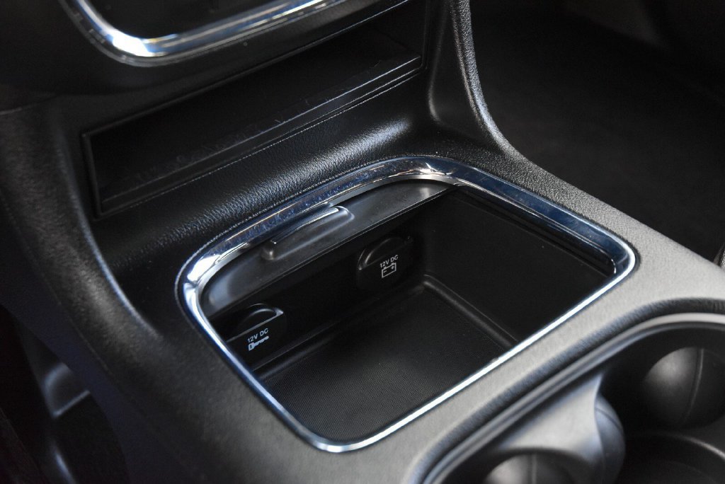 Used 2015 Dodge Grand Caravan SXT w/ Blacktop Package FWD image 23