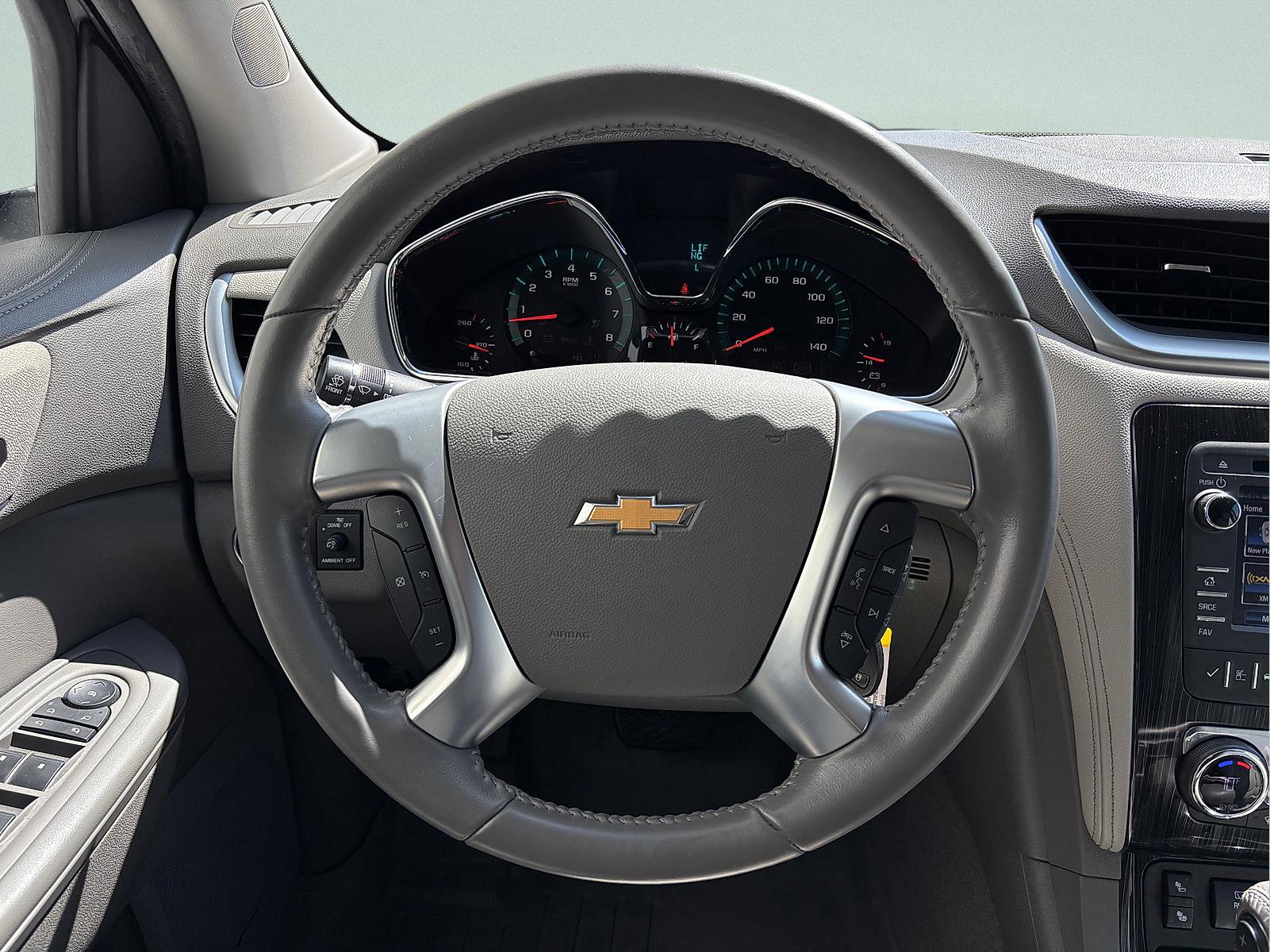 Used 2017 Chevrolet Traverse LT FWD image 19