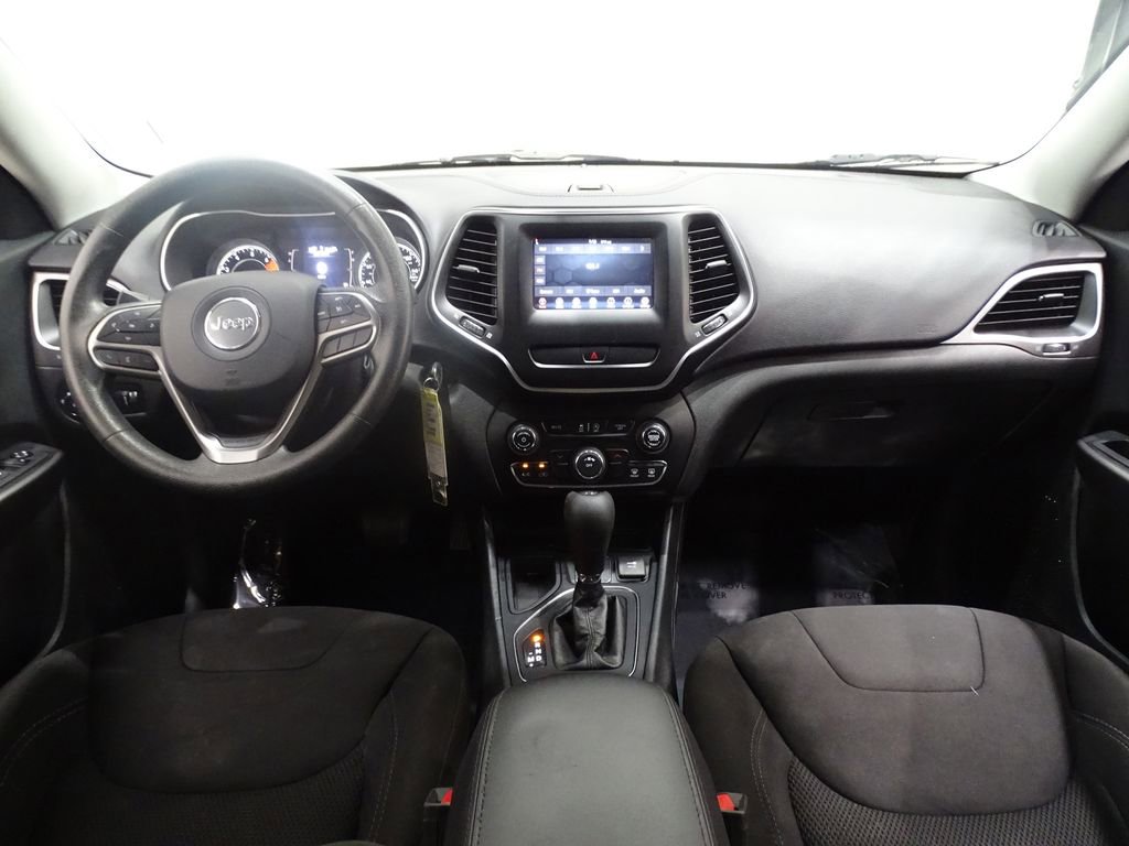 Used 2019 Jeep Cherokee Latitude w/ Popular Appearance Group image 28