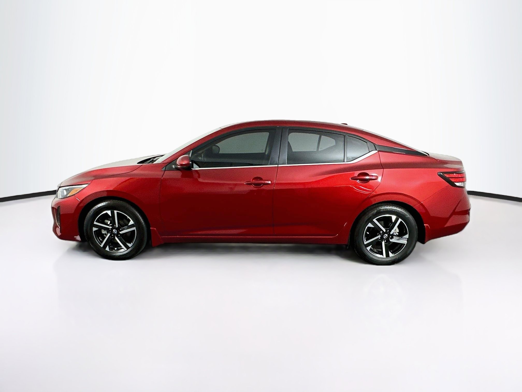 Used 2024 Nissan Sentra SV FWD image 4