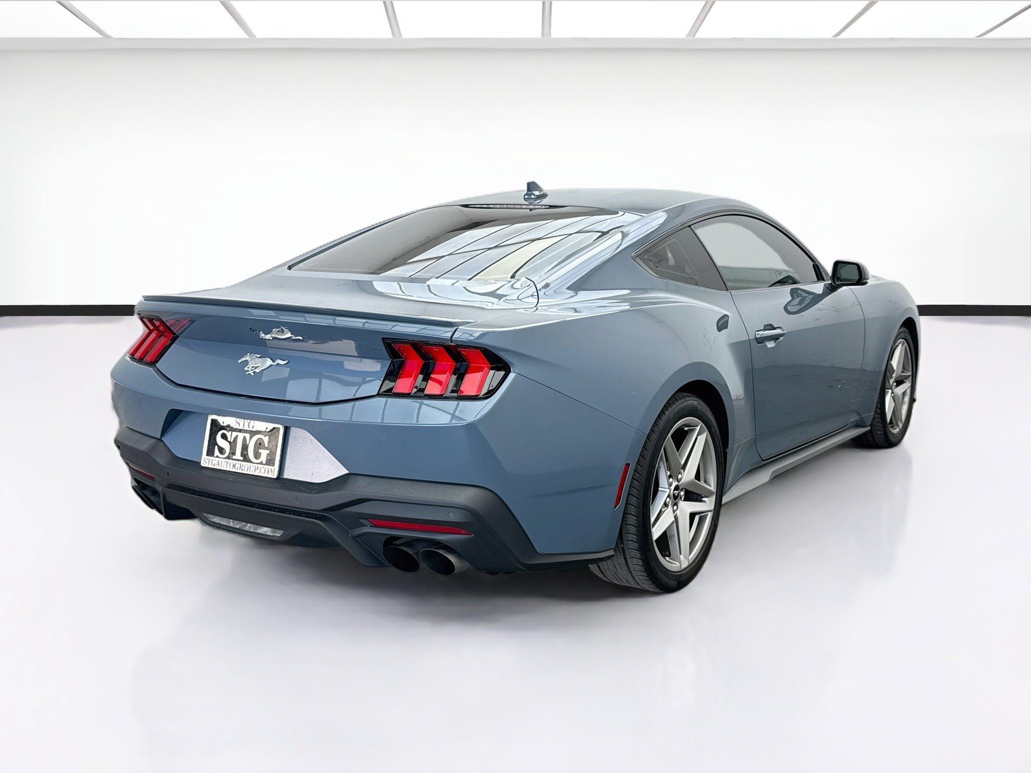 Used 2024 Ford Mustang Premium RWD image 4