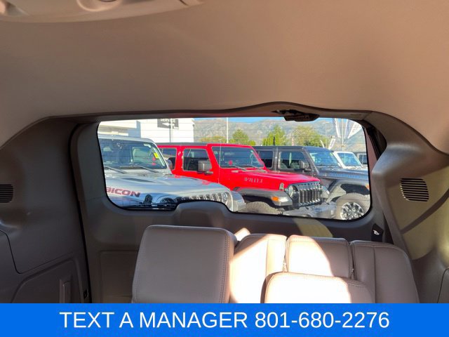 Used 2014 Chrysler Town & Country Touring-L w/ Driver Convenience Group FWD image 30