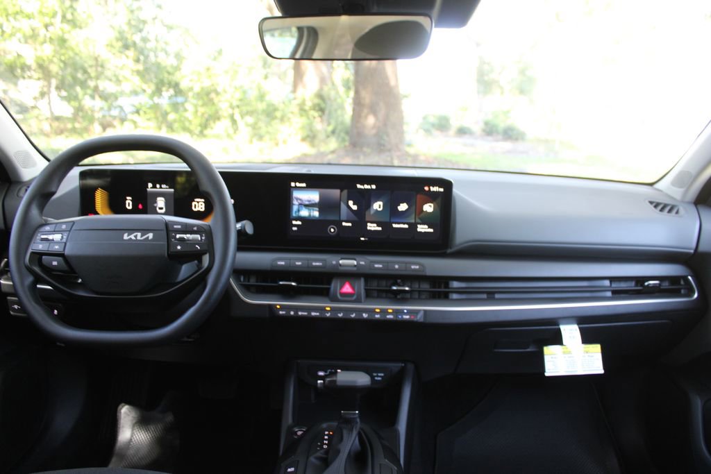 New 2025 Kia K4 EX image 21