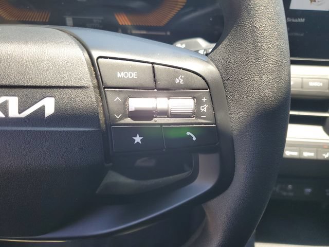 Used 2025 Kia K4 FWD image 28