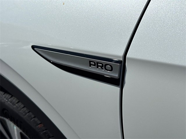 New 2025 Volkswagen ID.4 Pro image 9