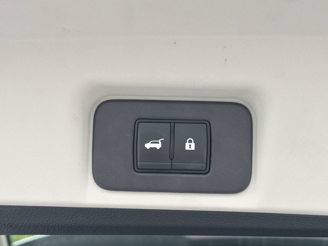 Certified 2023 Nissan Ariya AWD/4WD image 27