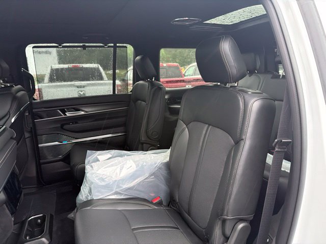 New 2026 Jeep Grand Wagoneer Summit AWD/4WD image 27