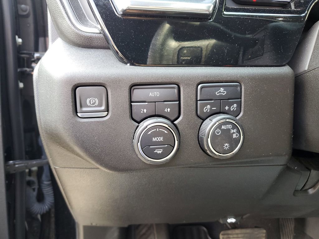 Used 2024 Chevrolet Silverado 1500 LT AWD/4WD image 15