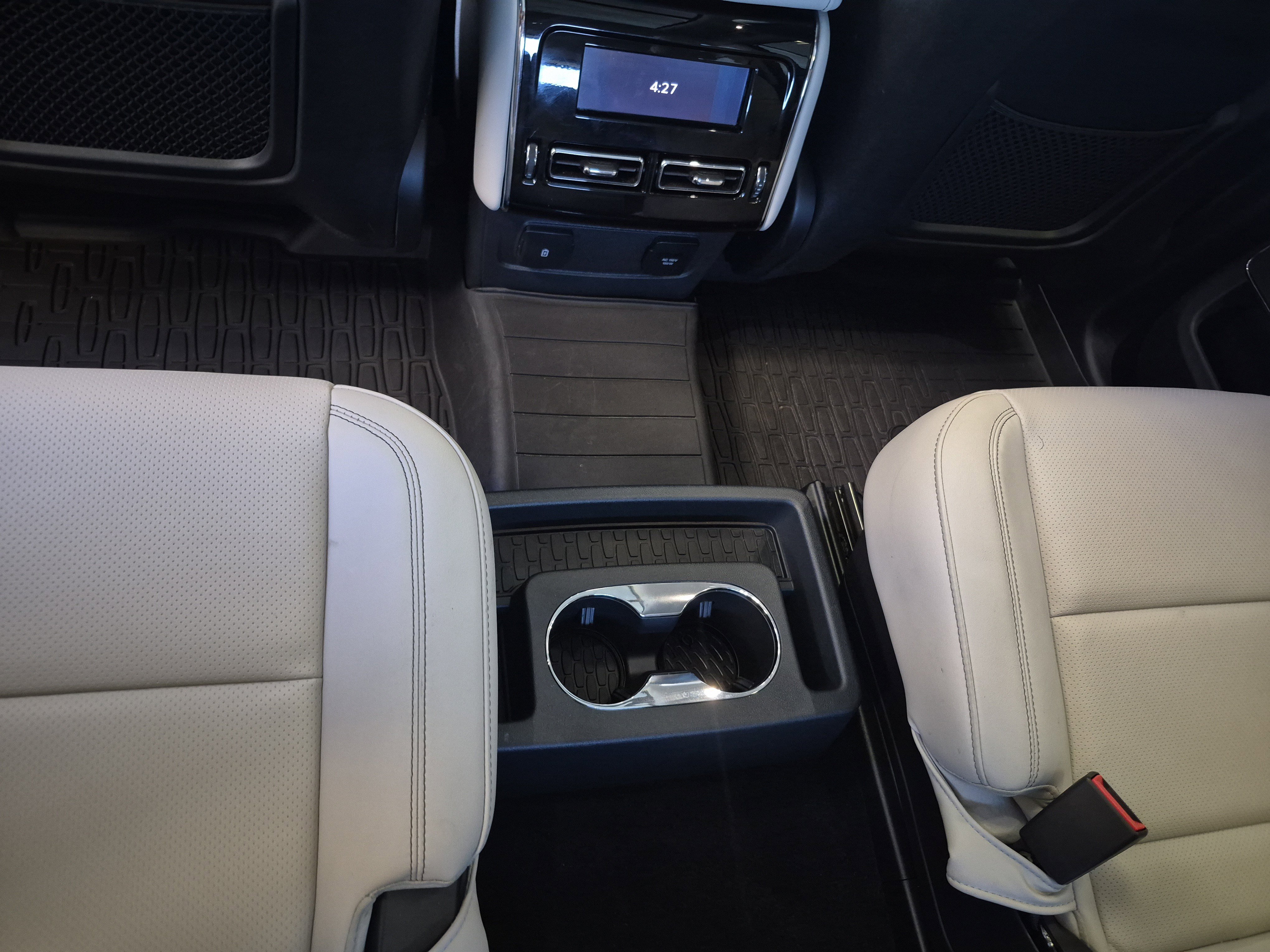 Used 2025 Lincoln Aviator AWD w/ Jet Appearance Package image 19