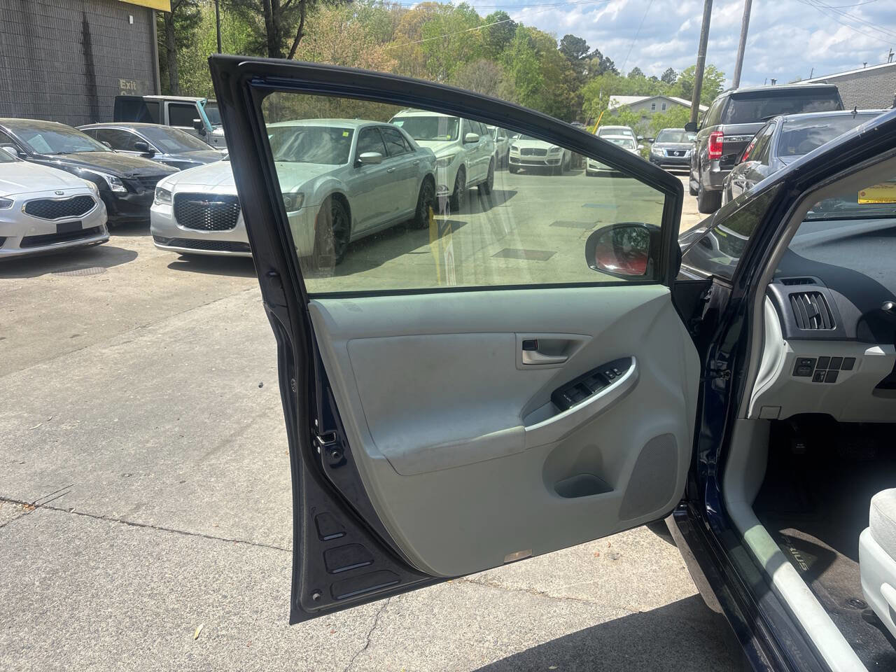 Used 2013 Toyota Prius Two image 8