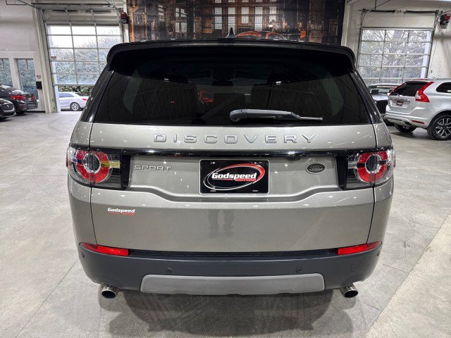 Used 2017 Land Rover Discovery Sport SE image 6