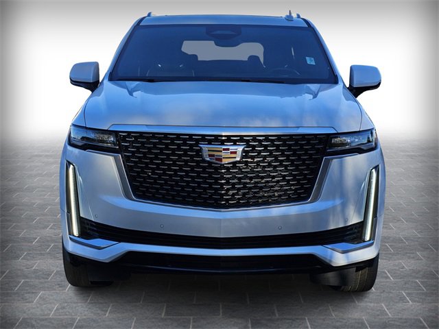 Used 2023 Cadillac Escalade ESV Premium Luxury image 2