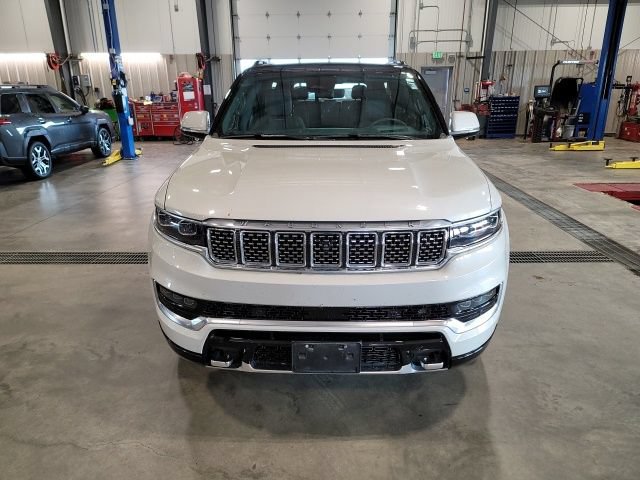 Used 2022 Jeep Grand Wagoneer Series III w/ HD Trailer Tow Package AWD/4WD image 2