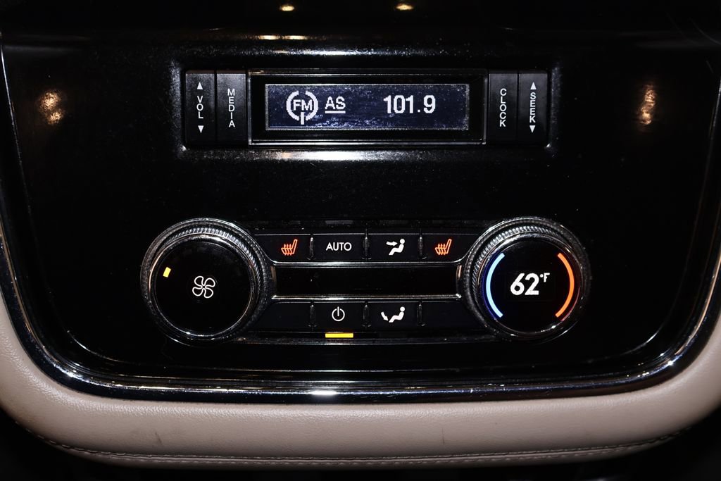 Used 2020 Lincoln Navigator L Reserve w/ Luxury Package AWD/4WD image 11