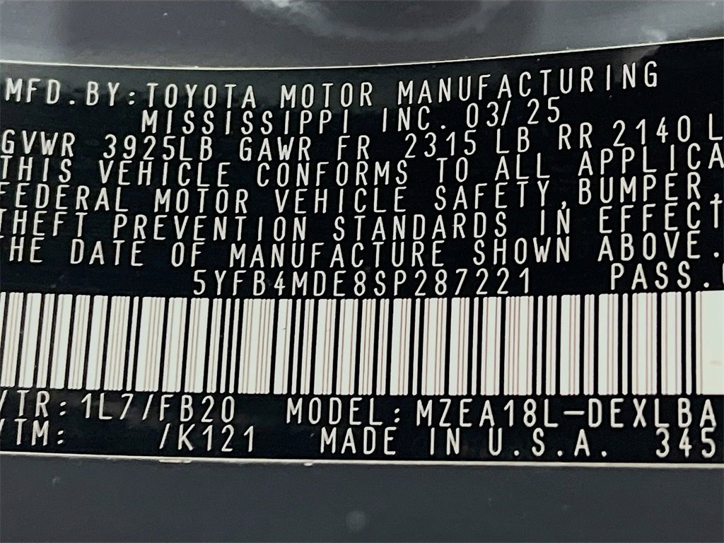 Used 2025 Toyota Corolla LE image 27