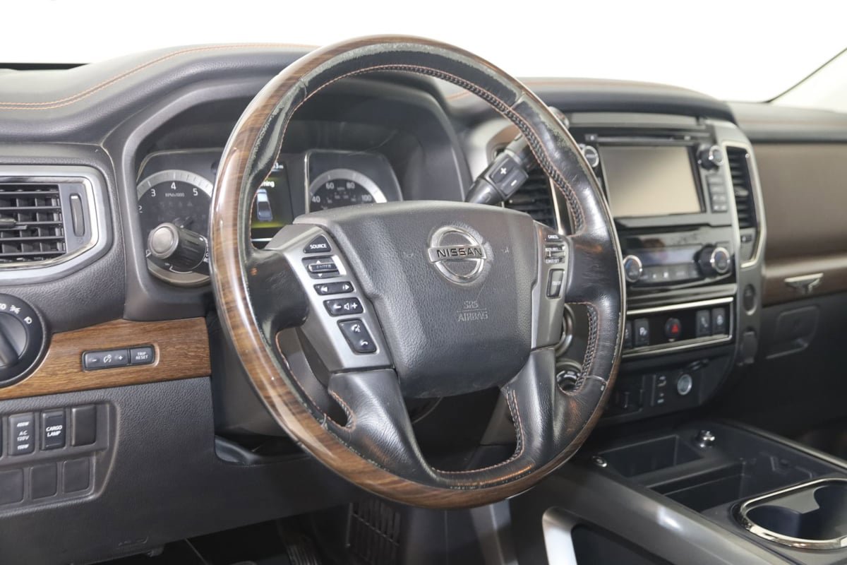Used 2018 Nissan Titan Platinum Reserve w/ Platinum Utility Package AWD/4WD image 6