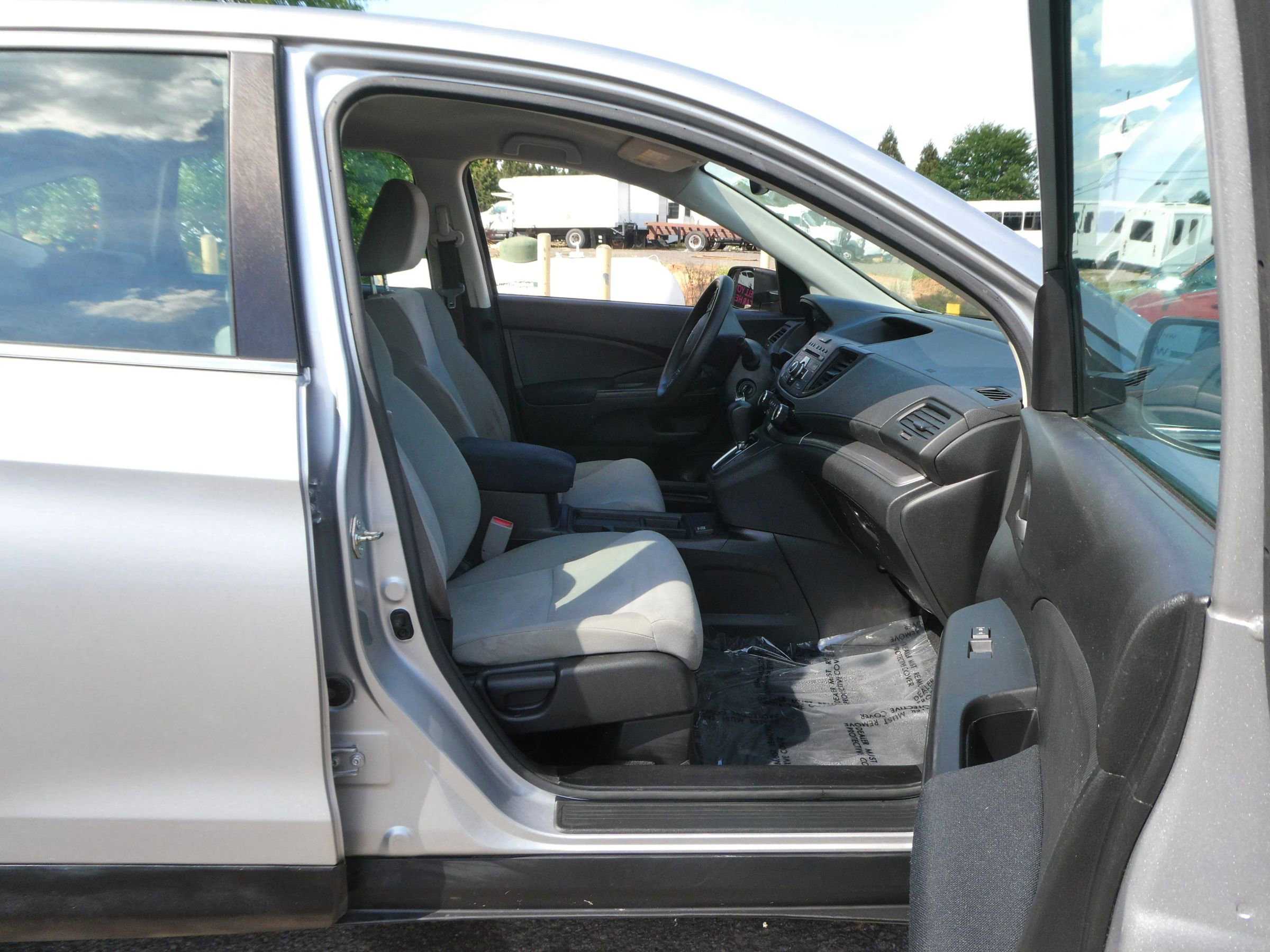 Used 2015 Honda CR-V LX image 23
